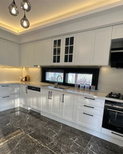 E2 Grup villa projesi beyaz modern mutfak